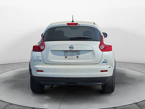 White Pearl 2014 Nissan Juke SL