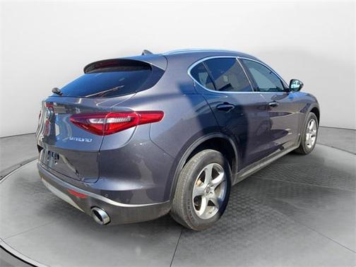 2018 Alfa Romeo Stelvio Base