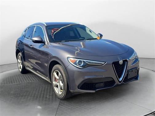 2018 Alfa Romeo Stelvio Base
