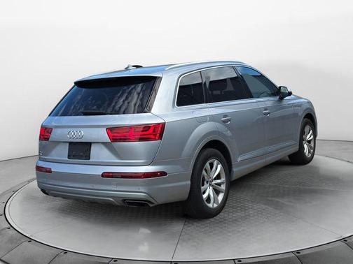 2019 Audi Q7 55 Premium Plus