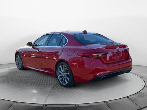 2020 Alfa Romeo Giulia Base