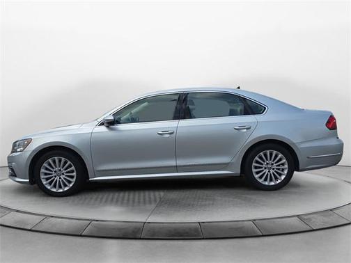 2017 Volkswagen Passat 1.8T SE