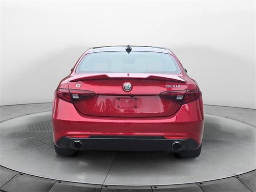 2018 Alfa Romeo Giulia Ti Lusso