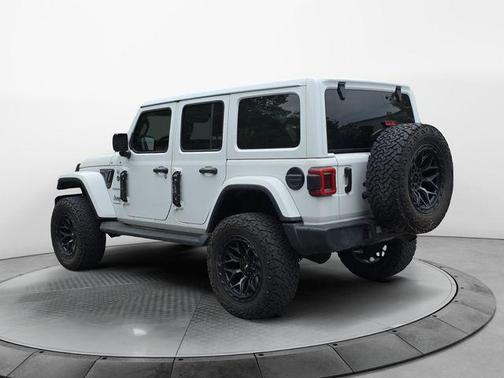 Bright White Clearcoat 2023 Jeep Wrangler 4-Door Sahara