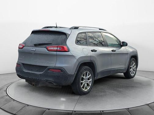 2016 Jeep Cherokee Sport