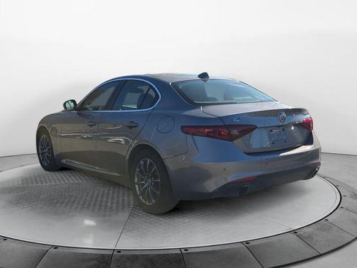 2018 Alfa Romeo Giulia Base