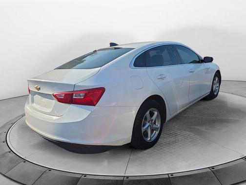 Summit White 2018 Chevrolet Malibu 1LS