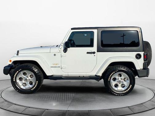 Bright White Clearcoat 2015 Jeep Wrangler Sahara