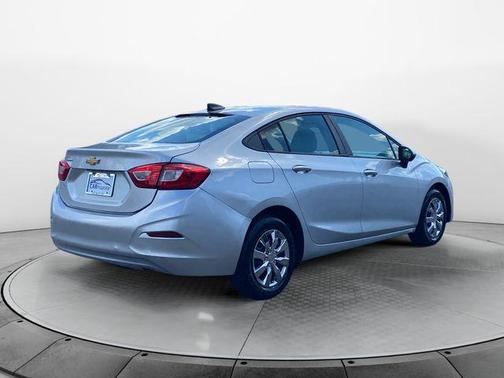 2019 Chevrolet Cruze LS