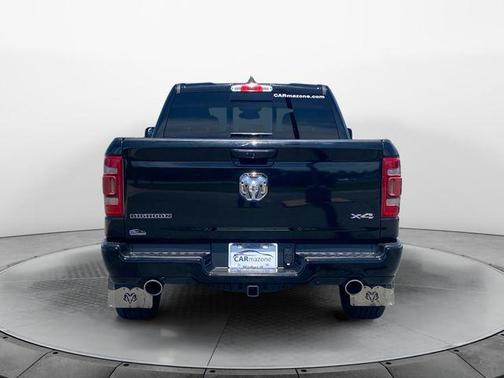 Diamond Black Crystal Pearlcoat 2019 RAM 1500 Big Horn
