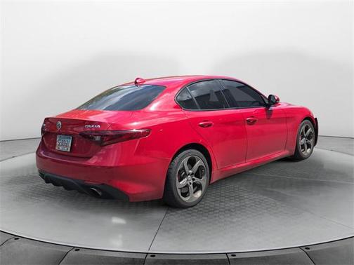 2018 Alfa Romeo Giulia Base
