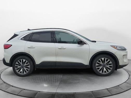 2021 Ford Escape Titanium