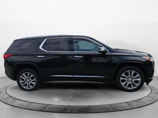 Mosaic Black Metallic 2019 Chevrolet Traverse Premier