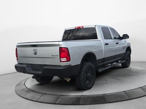 2017 RAM 3500 Tradesman Crew Cab 4x4 6'4' Box