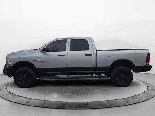 2017 RAM 3500 Tradesman Crew Cab 4x4 6'4' Box