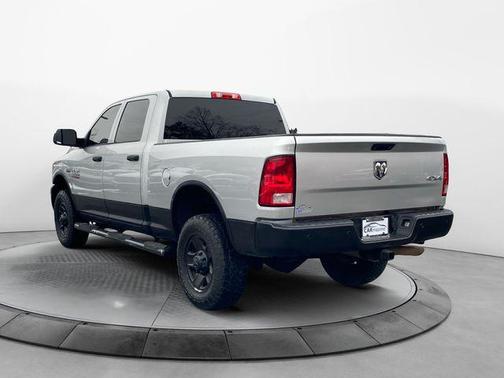 2017 RAM 3500 Tradesman Crew Cab 4x4 6'4' Box
