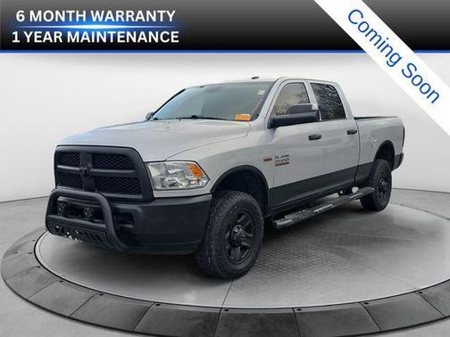 2017 RAM 3500 Tradesman Crew Cab 4x4 6'4' Box
