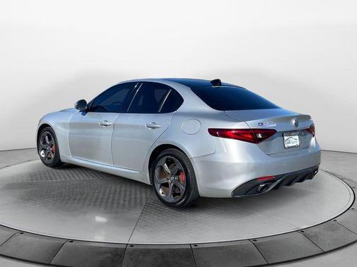 2017 Alfa Romeo Giulia Base