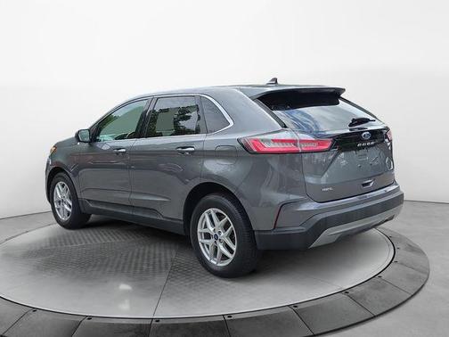 Carbonized Gray Metallic 2022 Ford Edge SEL