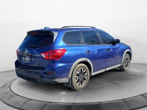 2020 Nissan Pathfinder SL 2WD