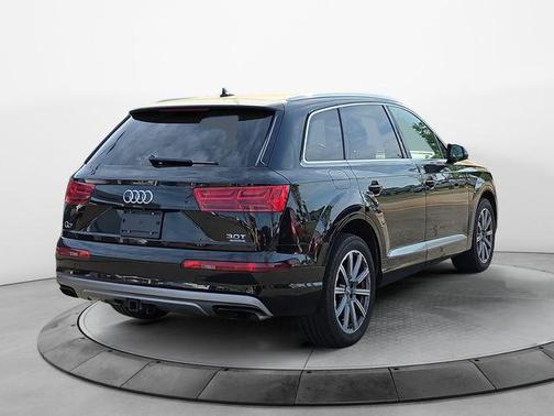 Black 2018 Audi Q7 3.0T Prestige