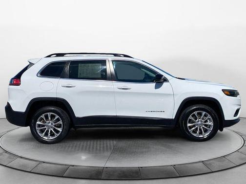 2022 Jeep Cherokee Latitude Lux