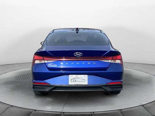 2021 Hyundai ELANTRA SE