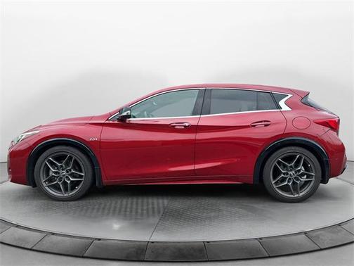2018 INFINITI QX30 Sport