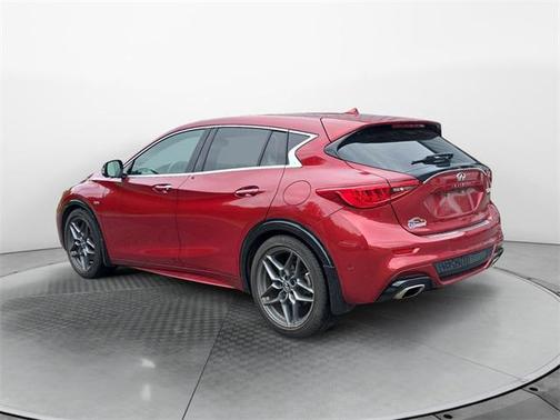 2018 INFINITI QX30 Sport