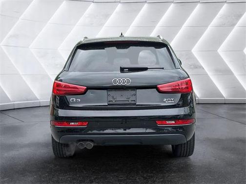 2018 Audi Q3 2.0T Premium Plus