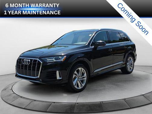 Black Metallic 2022 Audi Q7 45 Premium