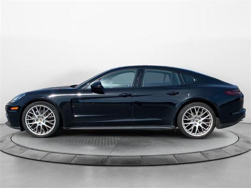 2018 Porsche Panamera Base