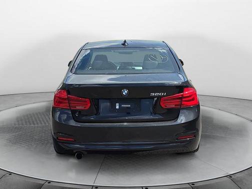Black Sapphire Metallic 2016 BMW 320 i