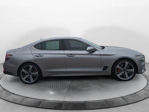 2025 Genesis G70 2.5T RWD