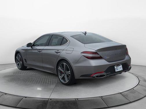 2025 Genesis G70 2.5T RWD