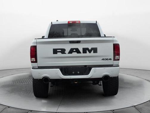 2018 RAM 1500 Night Crew Cab 4x4 5'7' Box
