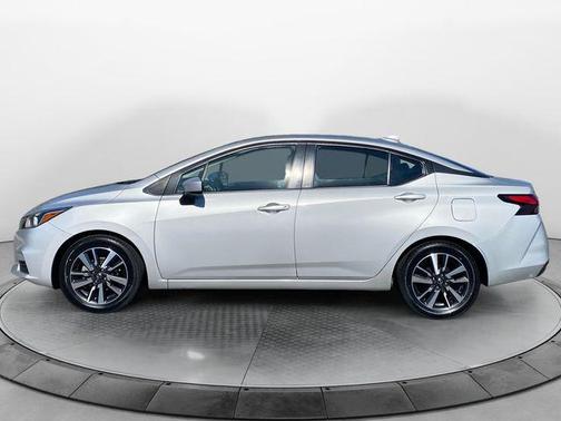 2022 Nissan Versa 1.6 SV