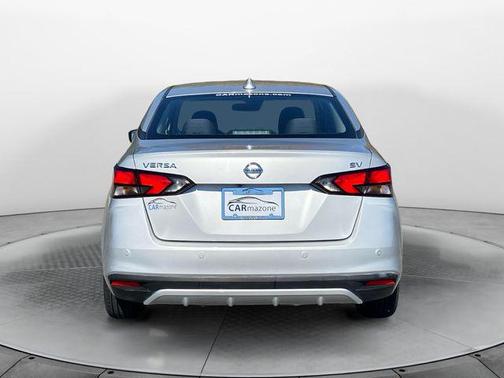 2022 Nissan Versa 1.6 SV