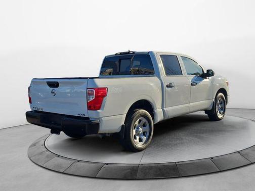 2022 Nissan Titan S