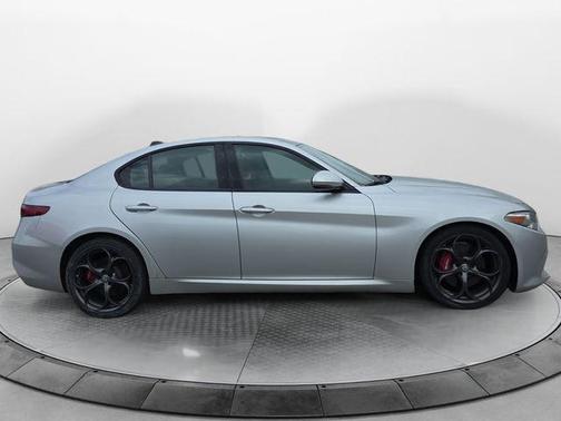 Silverstone Gray Metallic 2019 Alfa Romeo Giulia Ti Sport