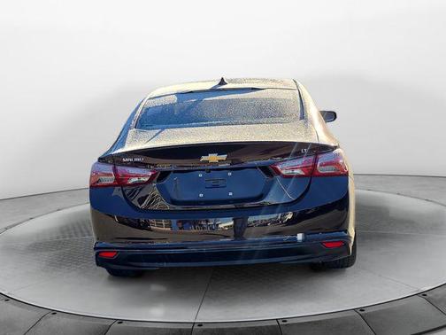 2021 Chevrolet Malibu FWD LT