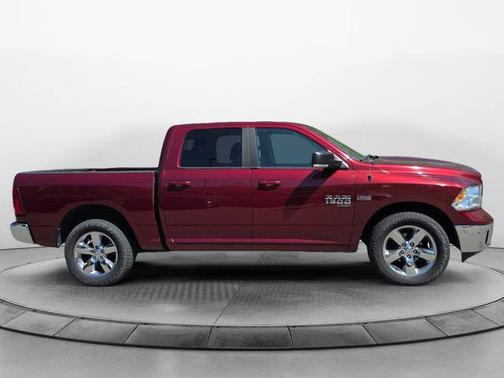 Delmonico Red Pearlcoat 2019 RAM 1500 Big Horn