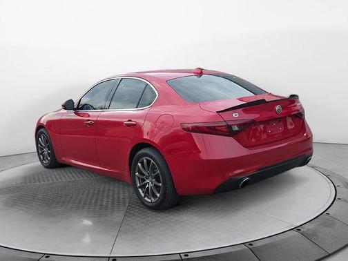 2019 Alfa Romeo Giulia Base