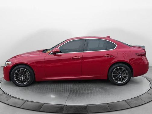2019 Alfa Romeo Giulia Base