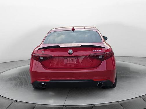 2019 Alfa Romeo Giulia Base