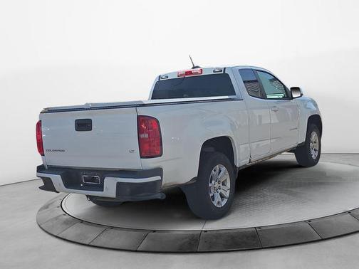 Summit White 2022 Chevrolet Colorado LT