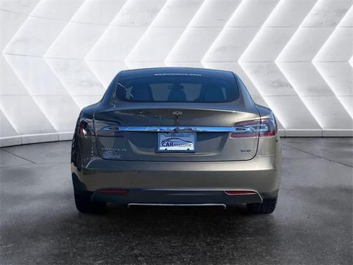 2016 Tesla Model S 90D