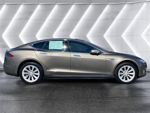 2016 Tesla Model S 90D