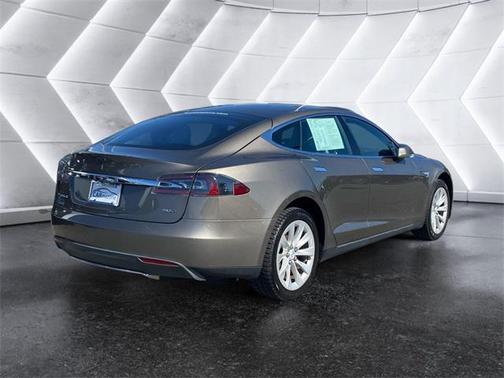 2016 Tesla Model S 90D
