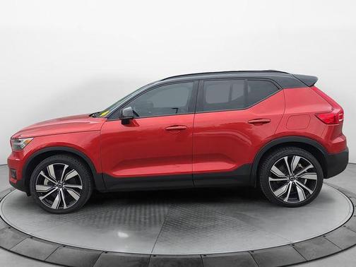 2022 Volvo XC40 Recharge Pure Electric P8 Twin Plus